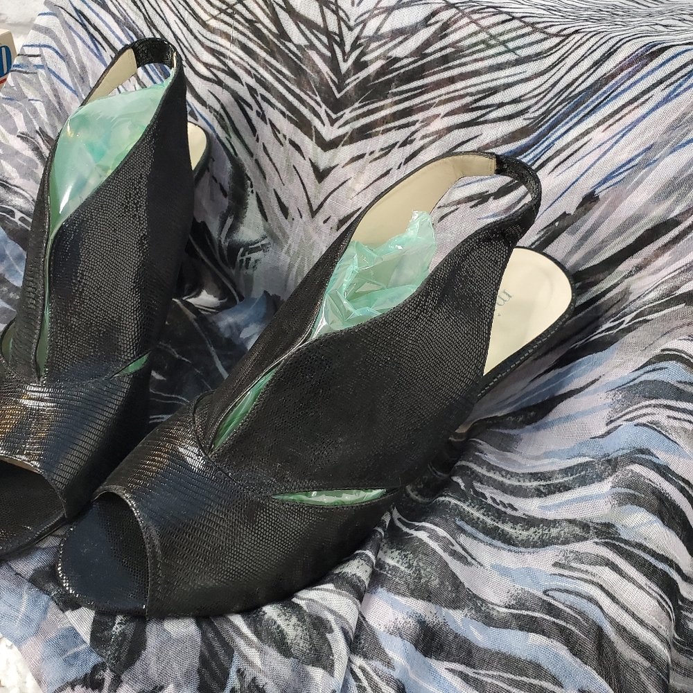 Minelli Black Open Toe Slingback Split Front Heels - image 3